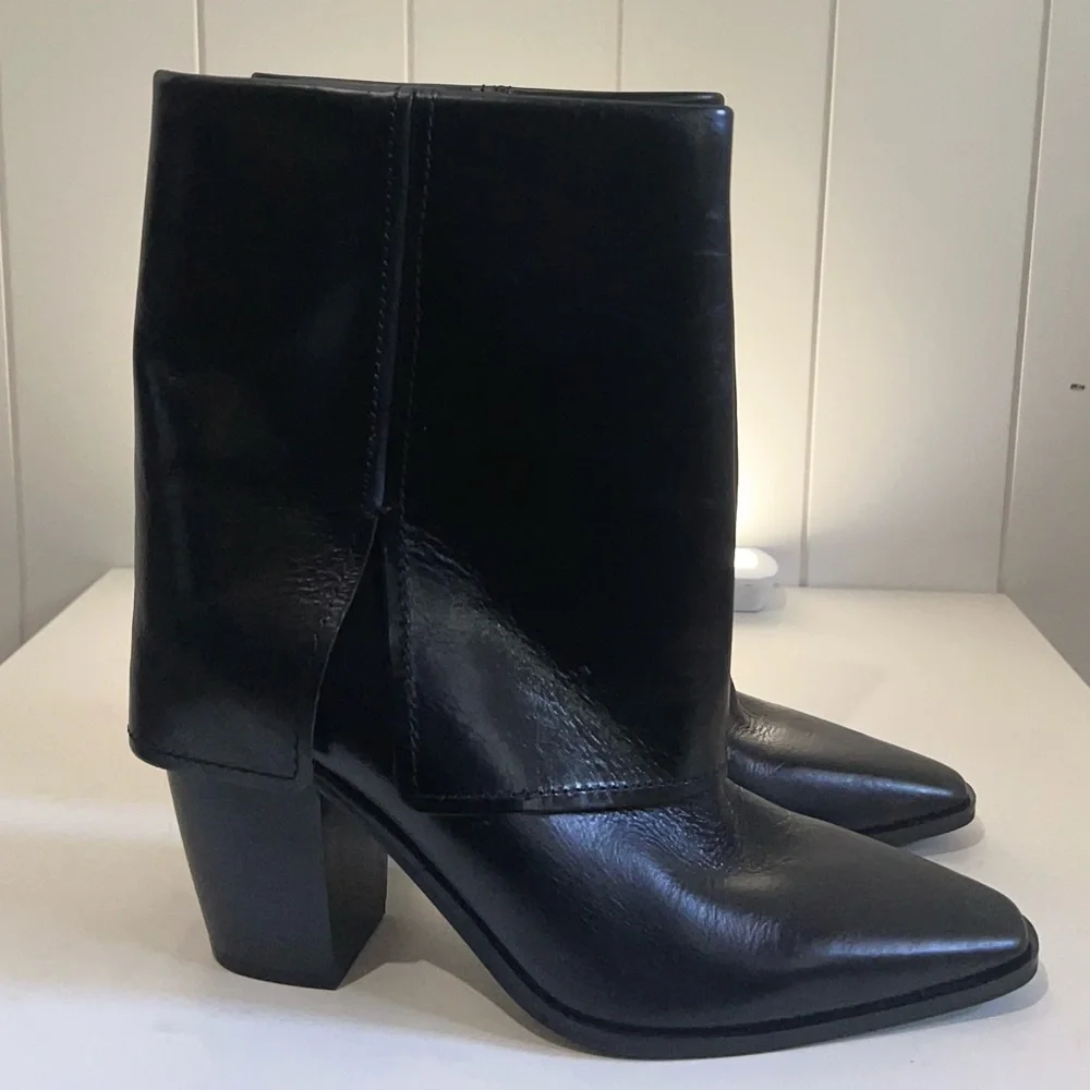 Vince Camuto NWOT Alolison Mid-Calf  heeled boots  leather size 9 Black - Picture 2 of 14